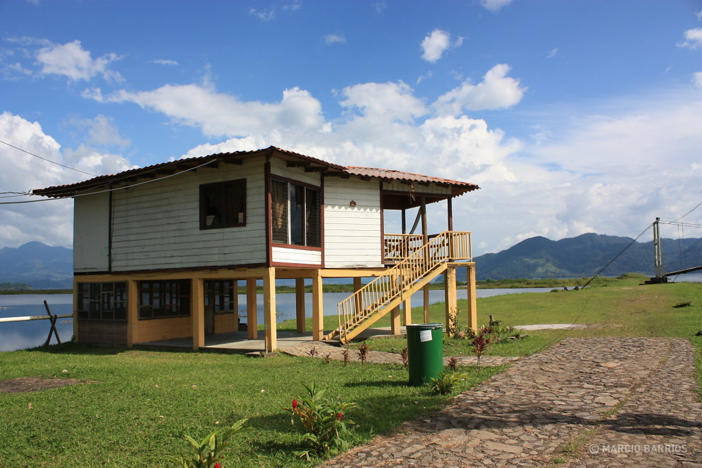 Cottage in front of the lake, Finca Las Glorias